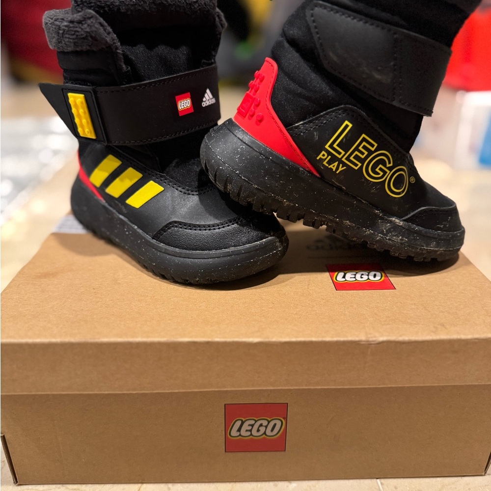 🔥LIMITED EDITION🔥 ADIDAS LEGO Winterplay Boots - LIKE NEW! - kids 8C